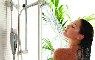 Sie können eine kontrastierende Dusche für Krampfung nehmen